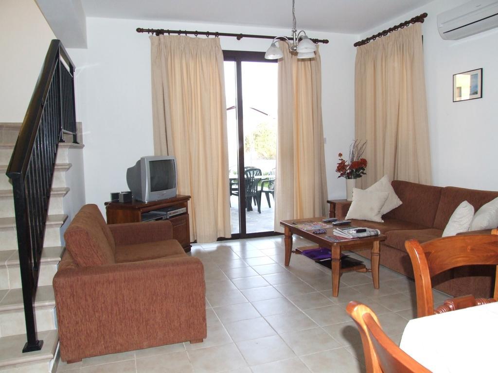 Aura Holiday Villas Paphos Eksteriør bilde