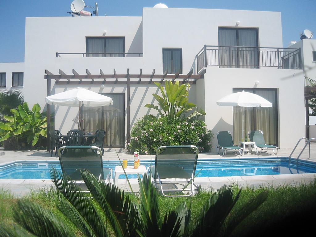 Aura Holiday Villas Paphos Eksteriør bilde