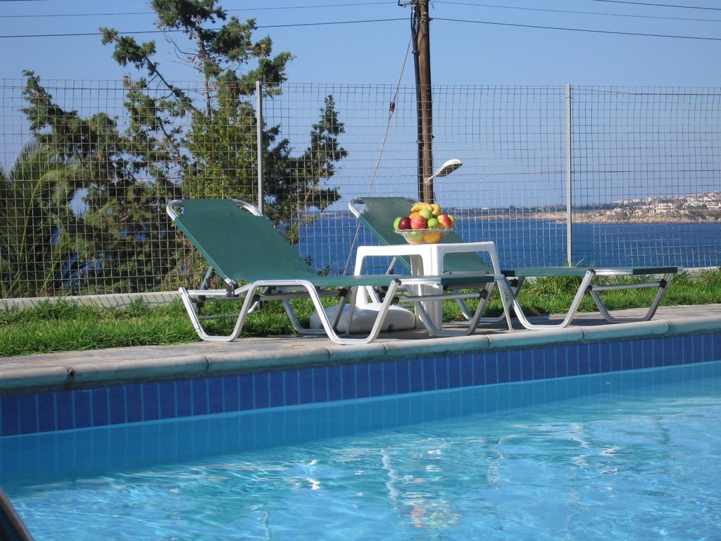 Aura Holiday Villas Paphos Rom bilde