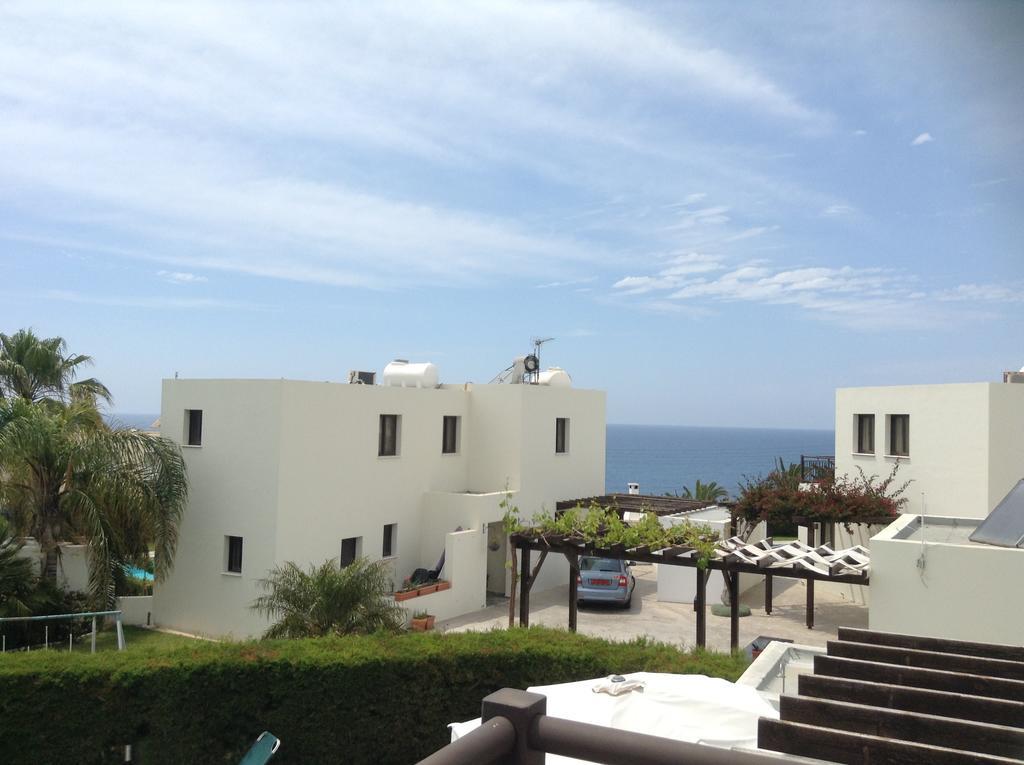 Aura Holiday Villas Paphos Rom bilde