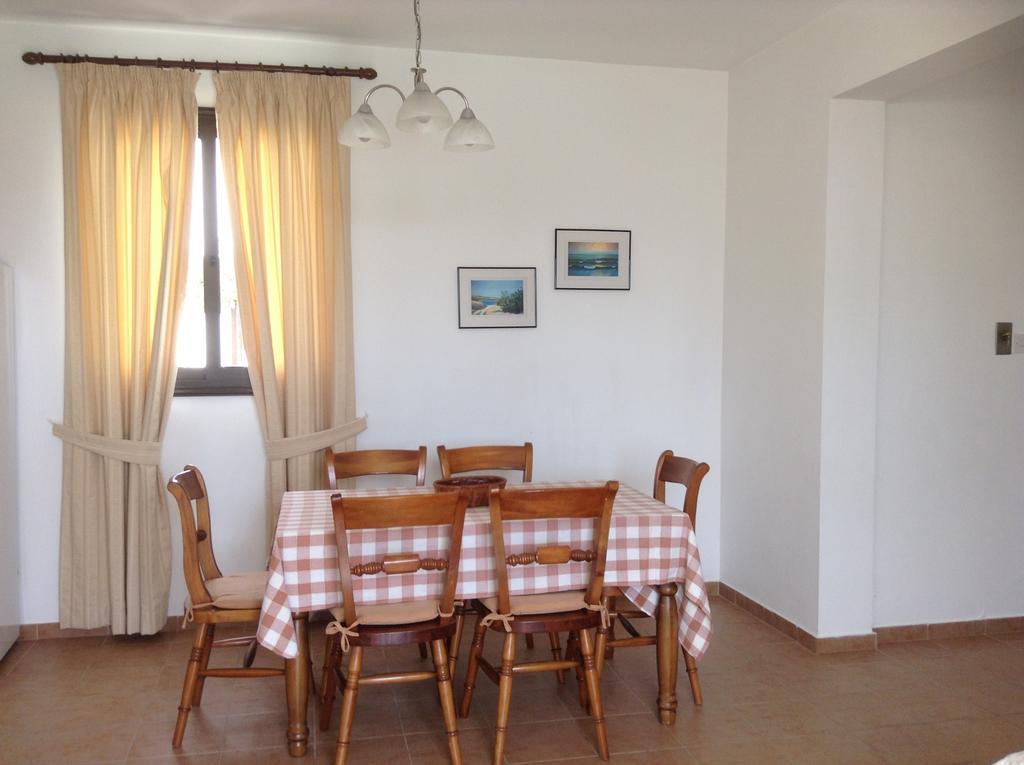 Aura Holiday Villas Paphos Eksteriør bilde