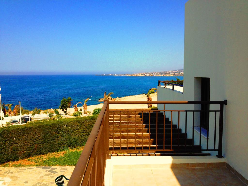 Aura Holiday Villas Paphos Eksteriør bilde