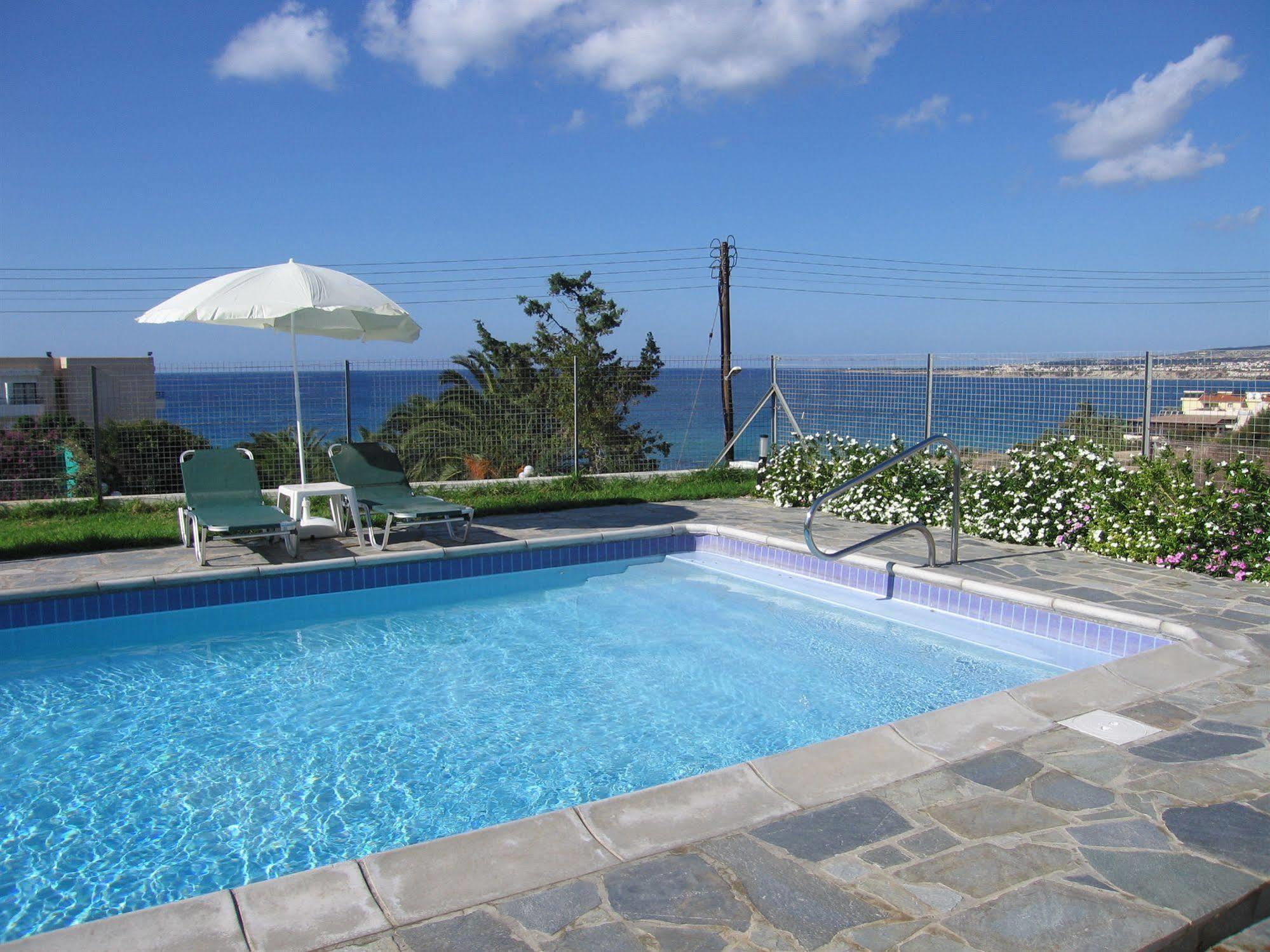 Aura Holiday Villas Paphos Eksteriør bilde